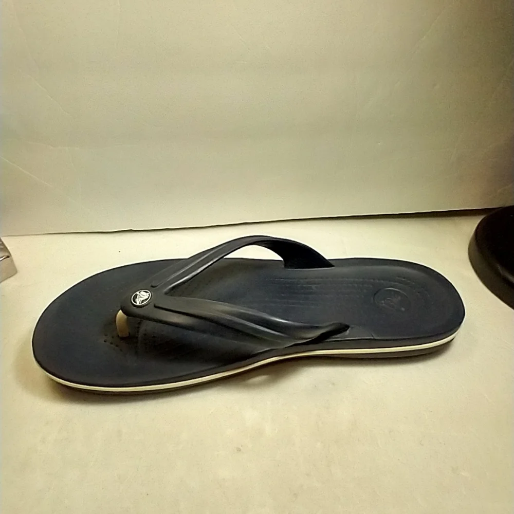 Crocs Crocband Blue Flip Flops Sandals Men’s sz 10.